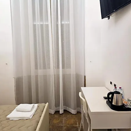 Check In Πανσιόν 3*