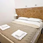 Gasthuis Check In 3*